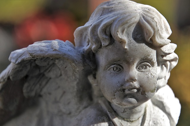 escultura de un ángel